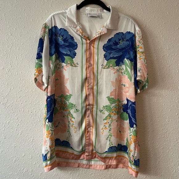 ASOS Other - ASOS Design Floral Satin Collared Button Down Short Sleeve Shirt Size Medium